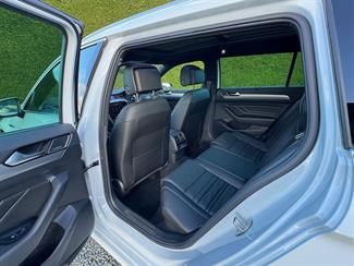 2023 Volkswagen Passat - Thumbnail