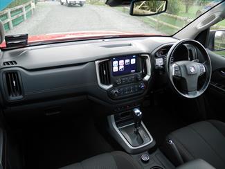 2017 Holden Colorado - Thumbnail