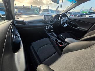 2023 Hyundai i30 - Thumbnail