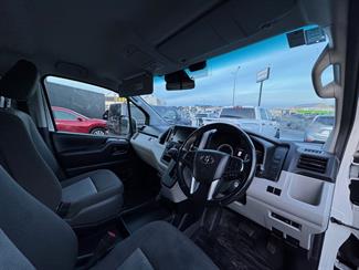 2020 Toyota Hiace - Thumbnail