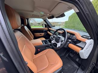 2024 Land Rover Defender - Thumbnail