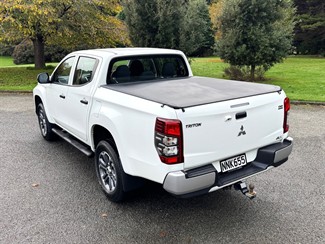 2021 Mitsubishi Triton - Thumbnail