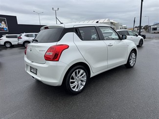 2024 SUZUKI SWIFT - Thumbnail