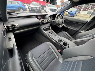 2015 Lexus IS200t - Thumbnail