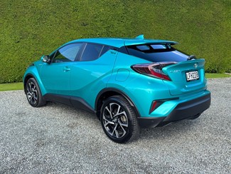 2018 Toyota C-HR - Thumbnail