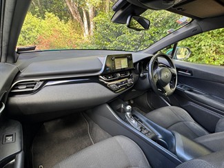 2018 Toyota C-HR - Thumbnail