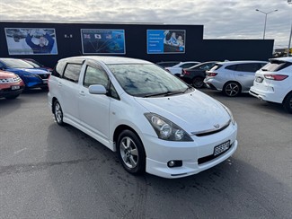 2004 Toyota Wish - Thumbnail