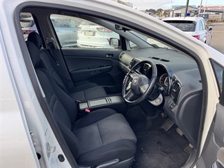 2004 Toyota Wish - Thumbnail