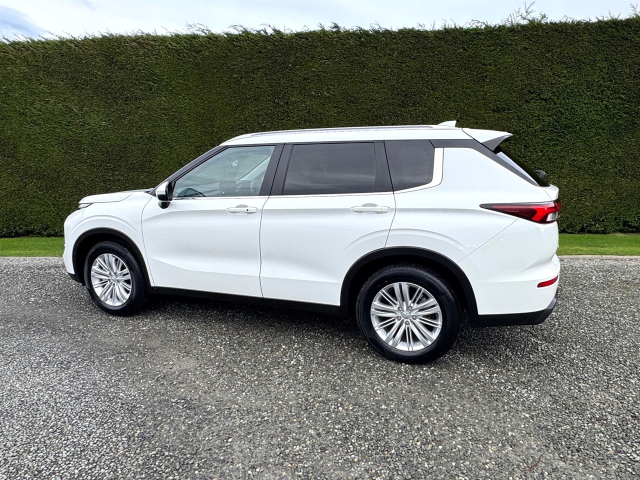 2023 Mitsubishi Outlander