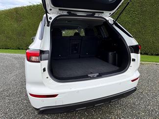 2023 Mitsubishi Outlander - Thumbnail