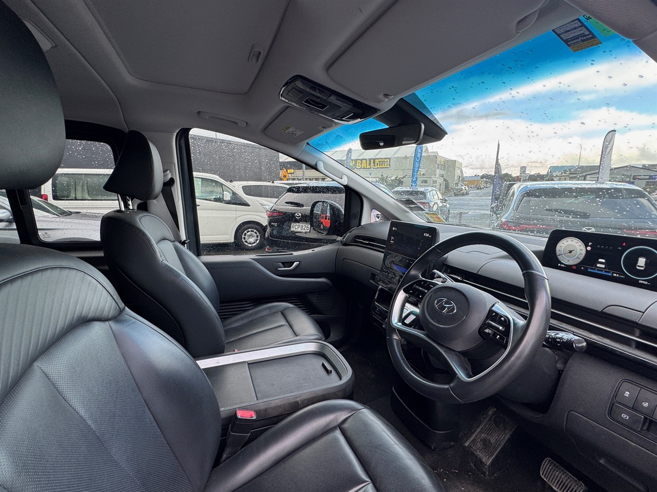 2021 Hyundai Staria