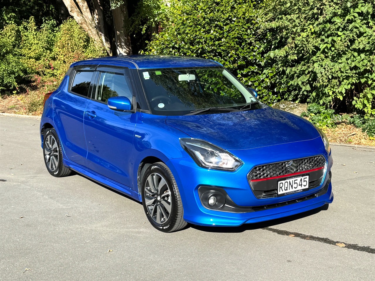 2017 SUZUKI SWIFT