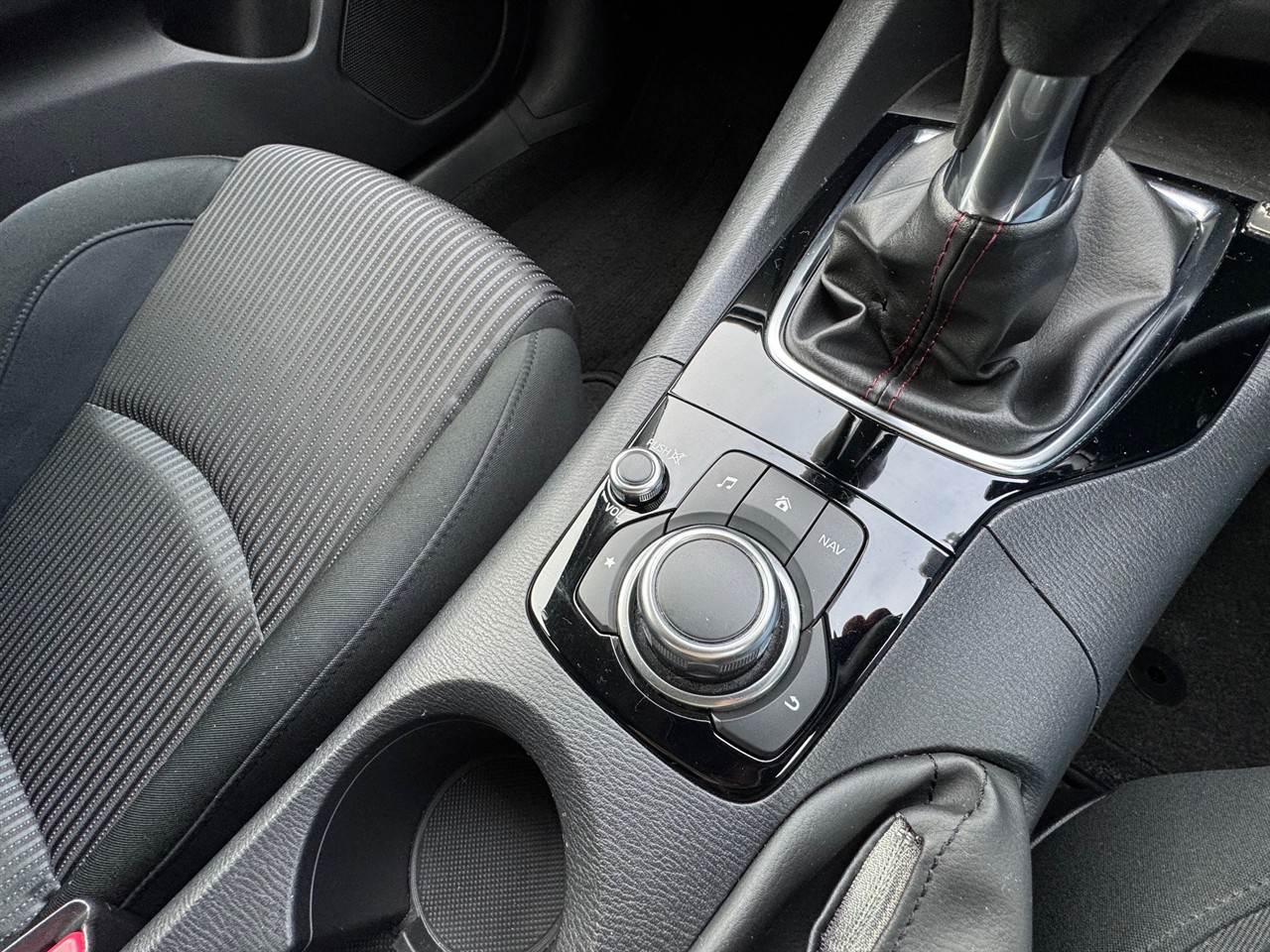 2014 Mazda Axela
