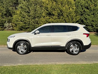 2021 Hyundai Santa Fe - Thumbnail