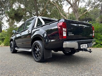 2018 Isuzu D-Max - Thumbnail
