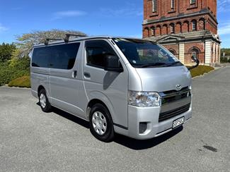 2021 Toyota Hiace - Thumbnail