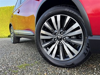2020 Mitsubishi Outlander - Thumbnail