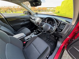 2020 Mitsubishi Outlander - Thumbnail