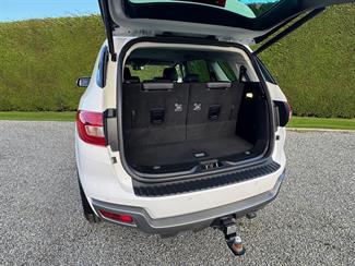 2019 Ford Everest - Thumbnail