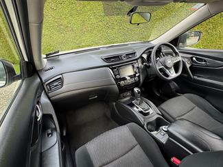2022 Nissan X-Trail - Thumbnail