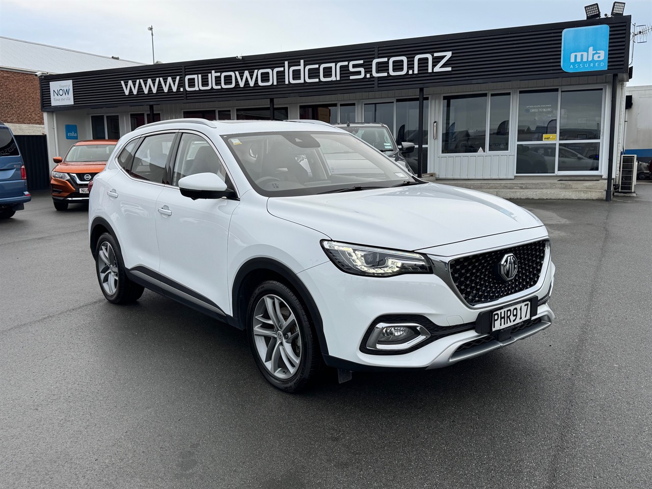 2022 MG HS