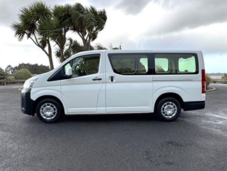 2021 Toyota Hiace - Thumbnail