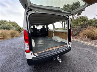 2021 Toyota Hiace - Thumbnail