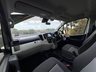 2021 Toyota Hiace - Thumbnail