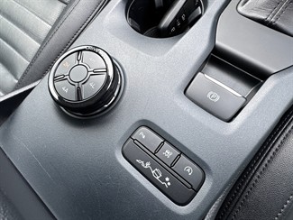 2023 Ford Everest - Thumbnail