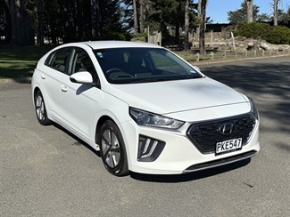 2022 Hyundai Ioniq - Thumbnail