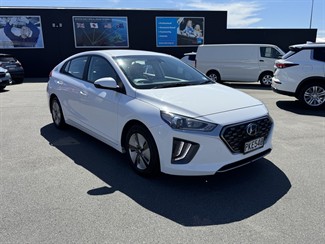 2022 Hyundai Ioniq - Thumbnail