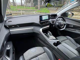 2022 Peugeot 3008 - Thumbnail