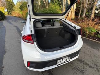 2022 Hyundai Ioniq - Thumbnail