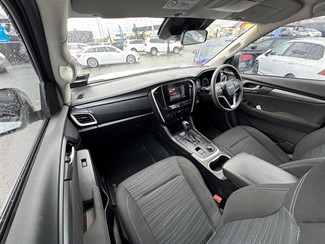 2021 Isuzu MU-X - Thumbnail
