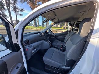 2021 Nissan NV200 - Thumbnail