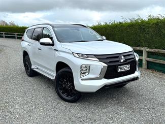 2022 Mitsubishi Pajero Sport - Thumbnail