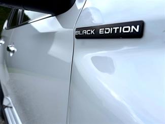 2022 Mitsubishi Pajero Sport - Thumbnail