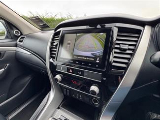 2022 Mitsubishi Pajero Sport - Thumbnail