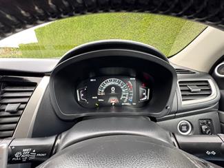 2022 Mitsubishi Pajero Sport - Thumbnail