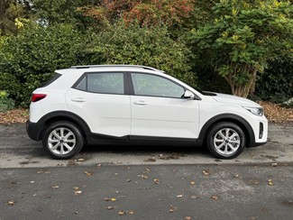 2023 KIA Stonic - Thumbnail