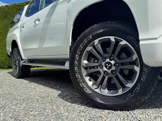 2019 Mitsubishi Triton - Thumbnail