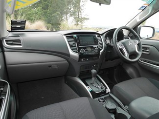 2017 Mitsubishi Triton - Thumbnail