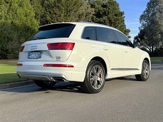 2016 Audi Q7 - Thumbnail