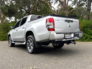 2021 Mitsubishi Triton - Thumbnail