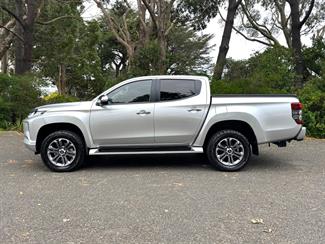 2021 Mitsubishi Triton - Thumbnail