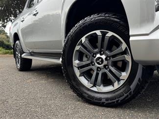 2021 Mitsubishi Triton - Thumbnail