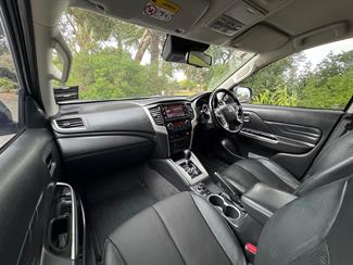 2021 Mitsubishi Triton - Thumbnail