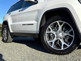 2022 JEEP Grand Cherokee - Thumbnail