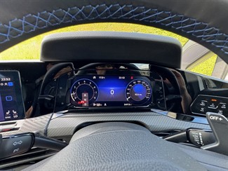 2022 Volkswagen Golf R - Thumbnail