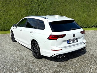 2022 Volkswagen Golf R - Thumbnail